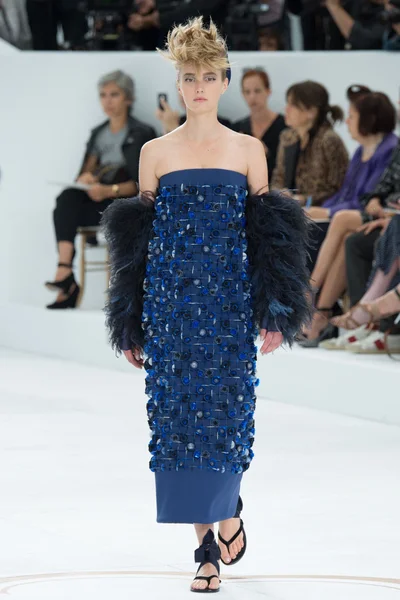 Look 28